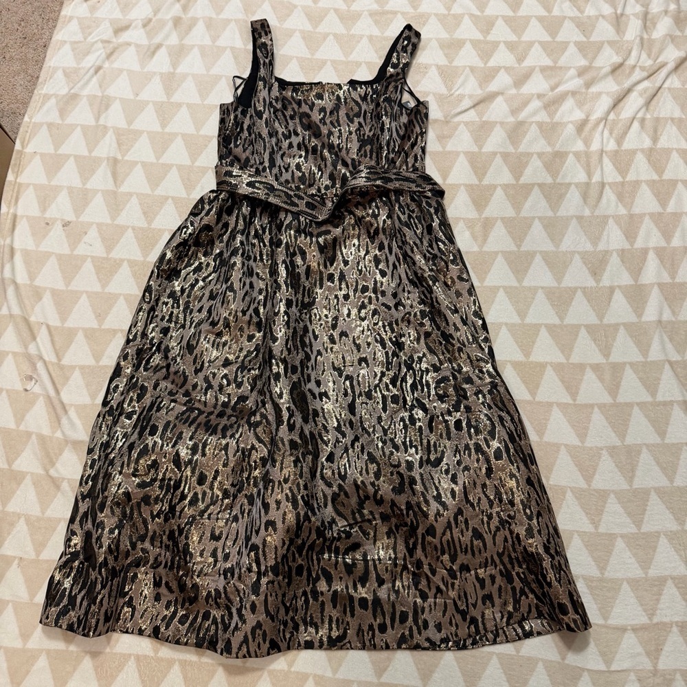 Sleeveless GOWN with SCOOP-NECKLINE
Julia Jordan - Picture 4 of 6